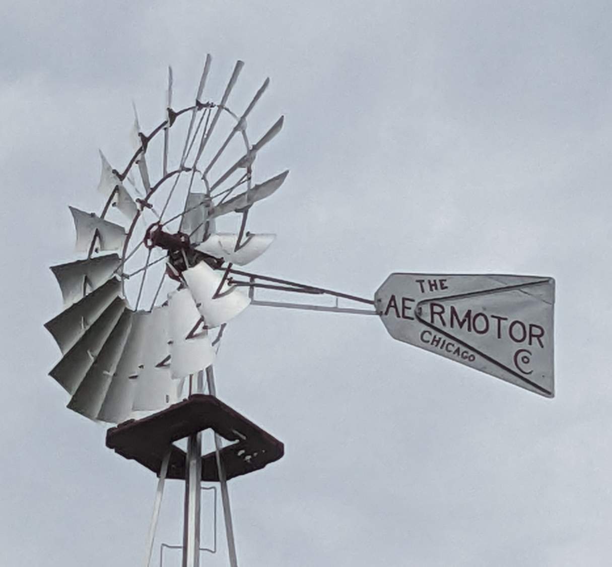 Solve Aermotor windmill paint job complete jigsaw puzzle online with 36 ...