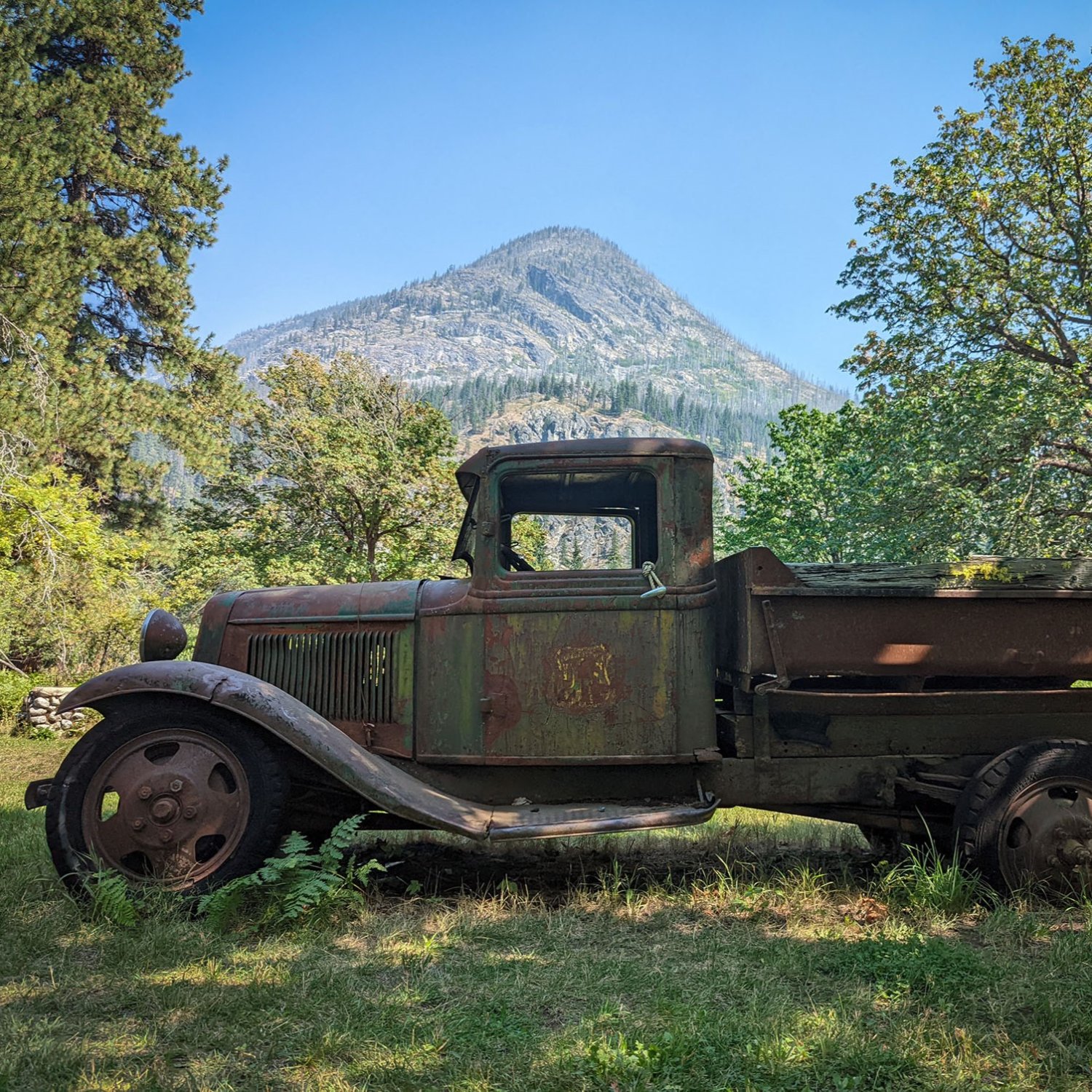 Solve Holy Rusted Metal! jigsaw puzzle online with 100 pieces