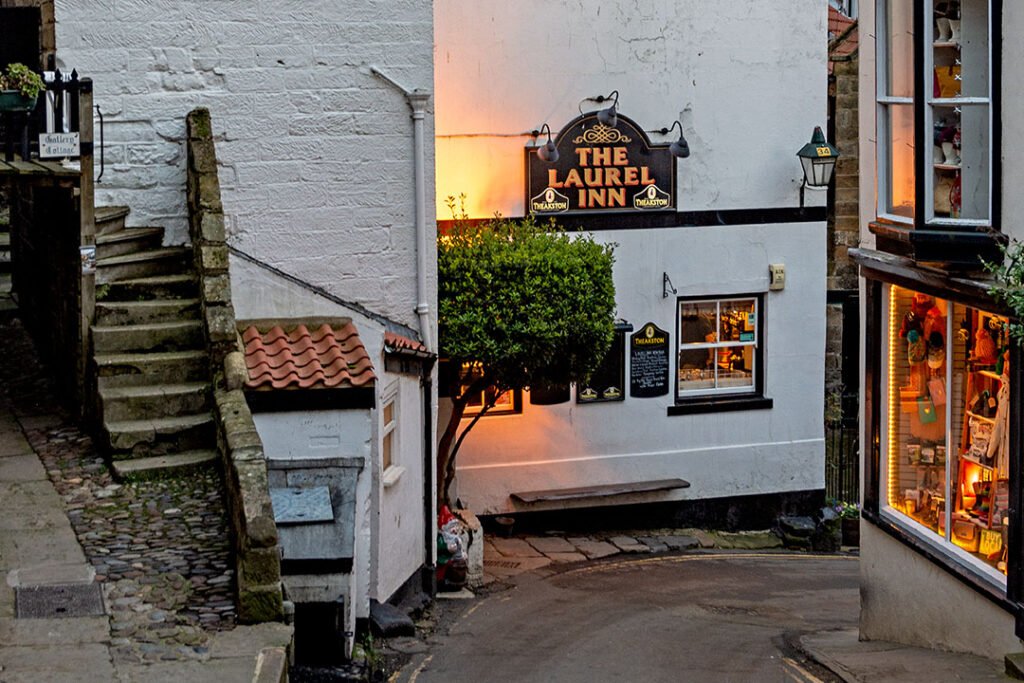 Solve The Laurel Inn, Robin Hood's Bay, North Yorkshire, UK jigsaw ...