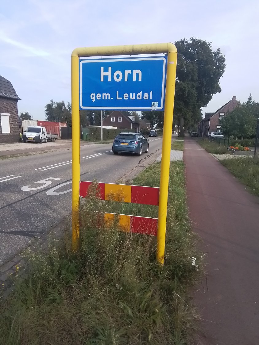 Solve Horn Limburg Netherlands jigsaw puzzle online with 12 pieces