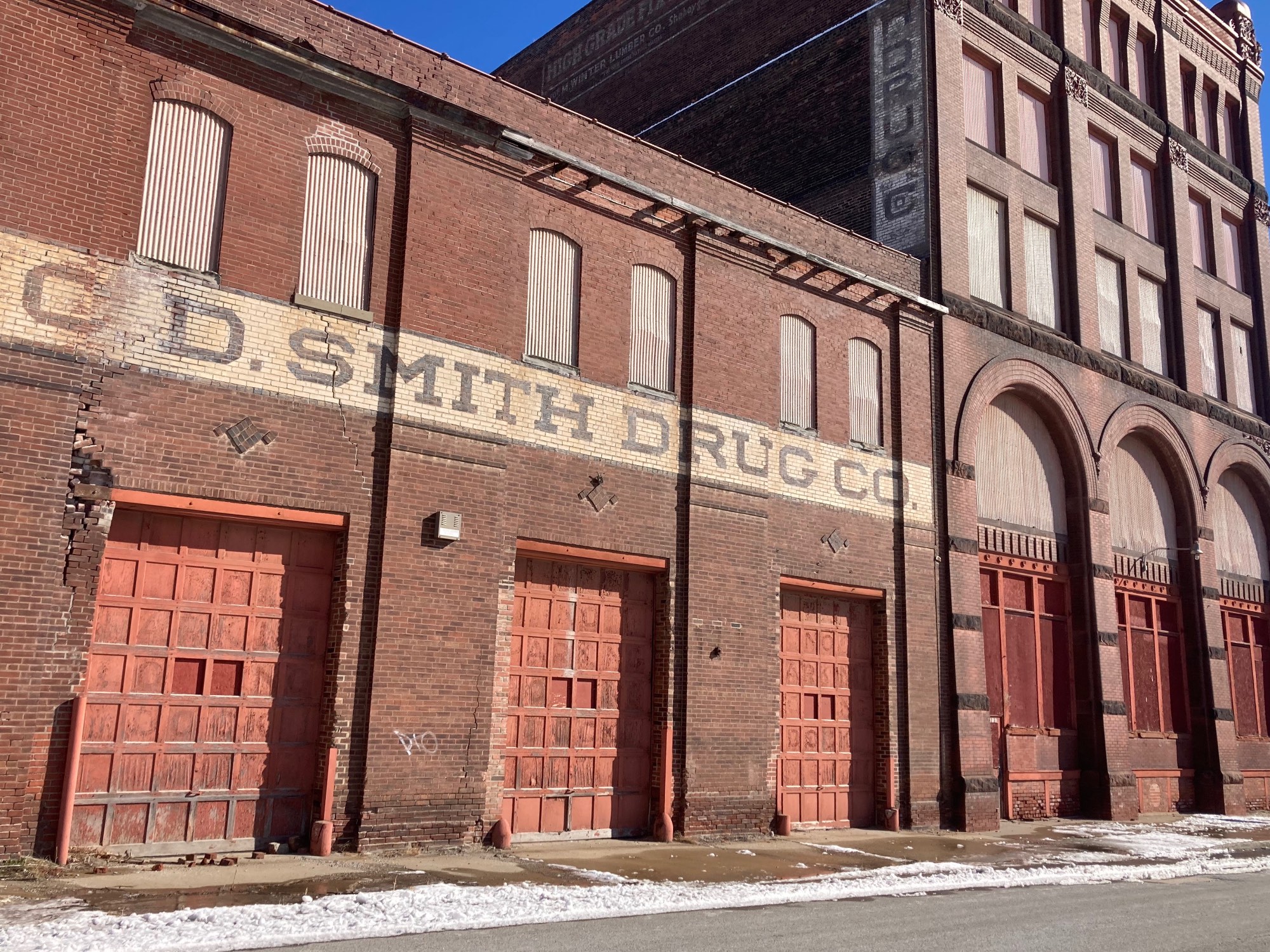 Solve C.D. Smith Drug Co. St. Joseph, MO jigsaw puzzle online with 130 pieces