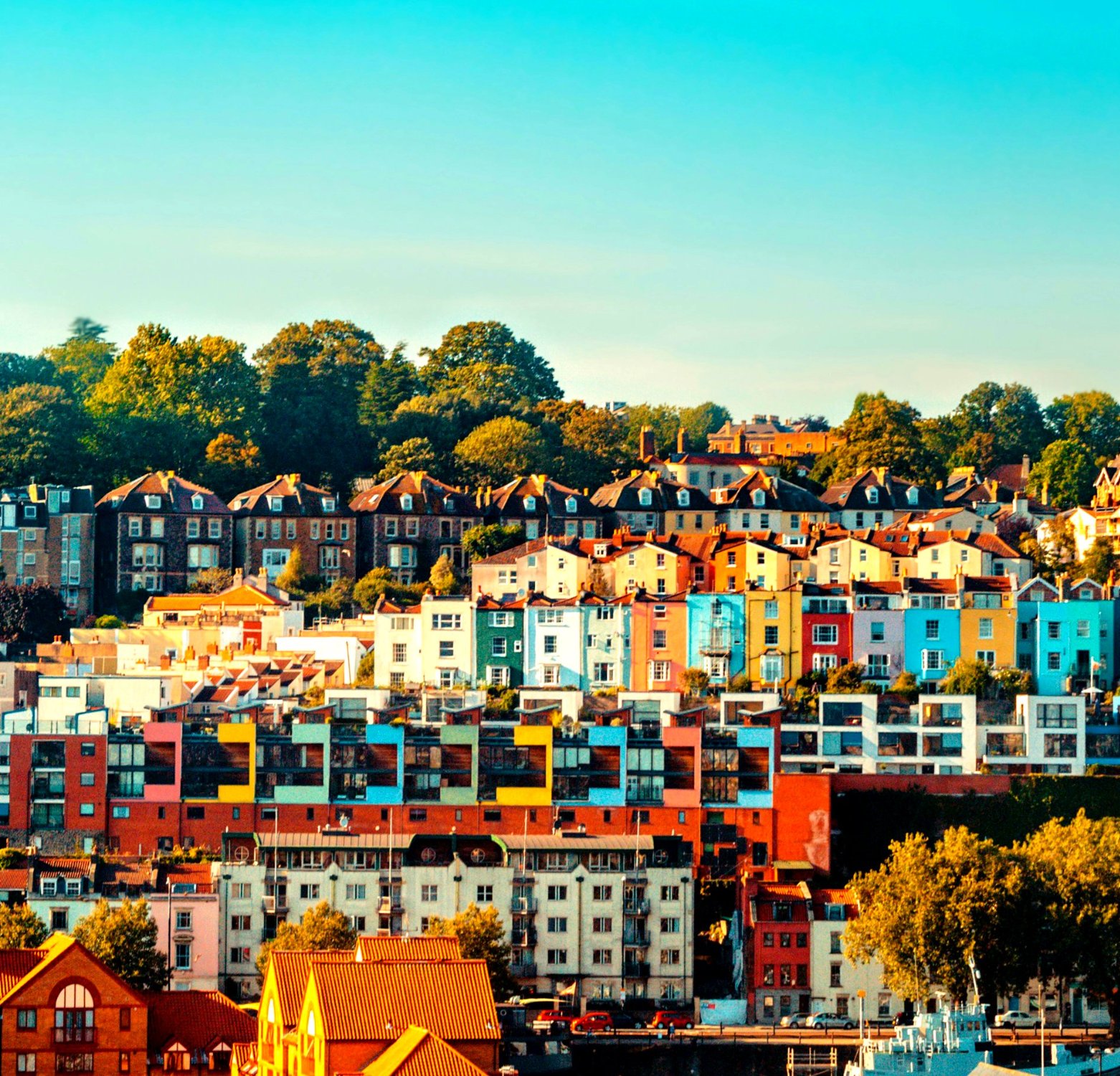 Solve Bristol, United Kingdom jigsaw puzzle online with 64 pieces