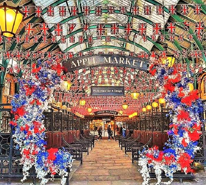 Solve Covent Garden, London, UK jigsaw puzzle online with 99 pieces