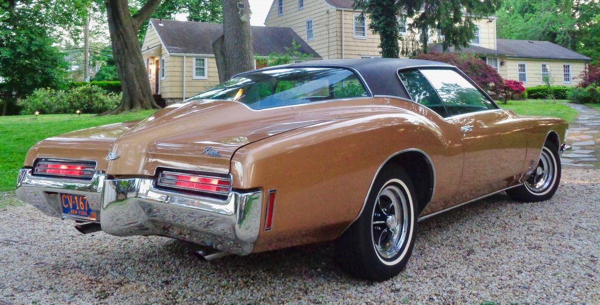 Solve 1971 Buick Riviera Gran Sport brown rear jigsaw puzzle online ...