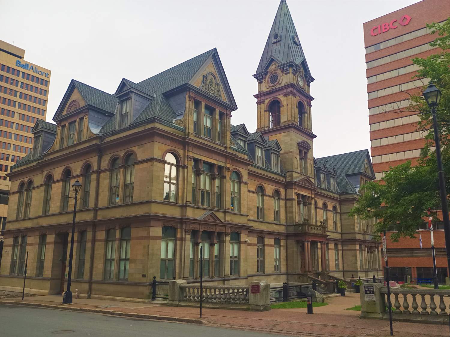 Solve Halifax City Hall jigsaw puzzle online with 108 pieces