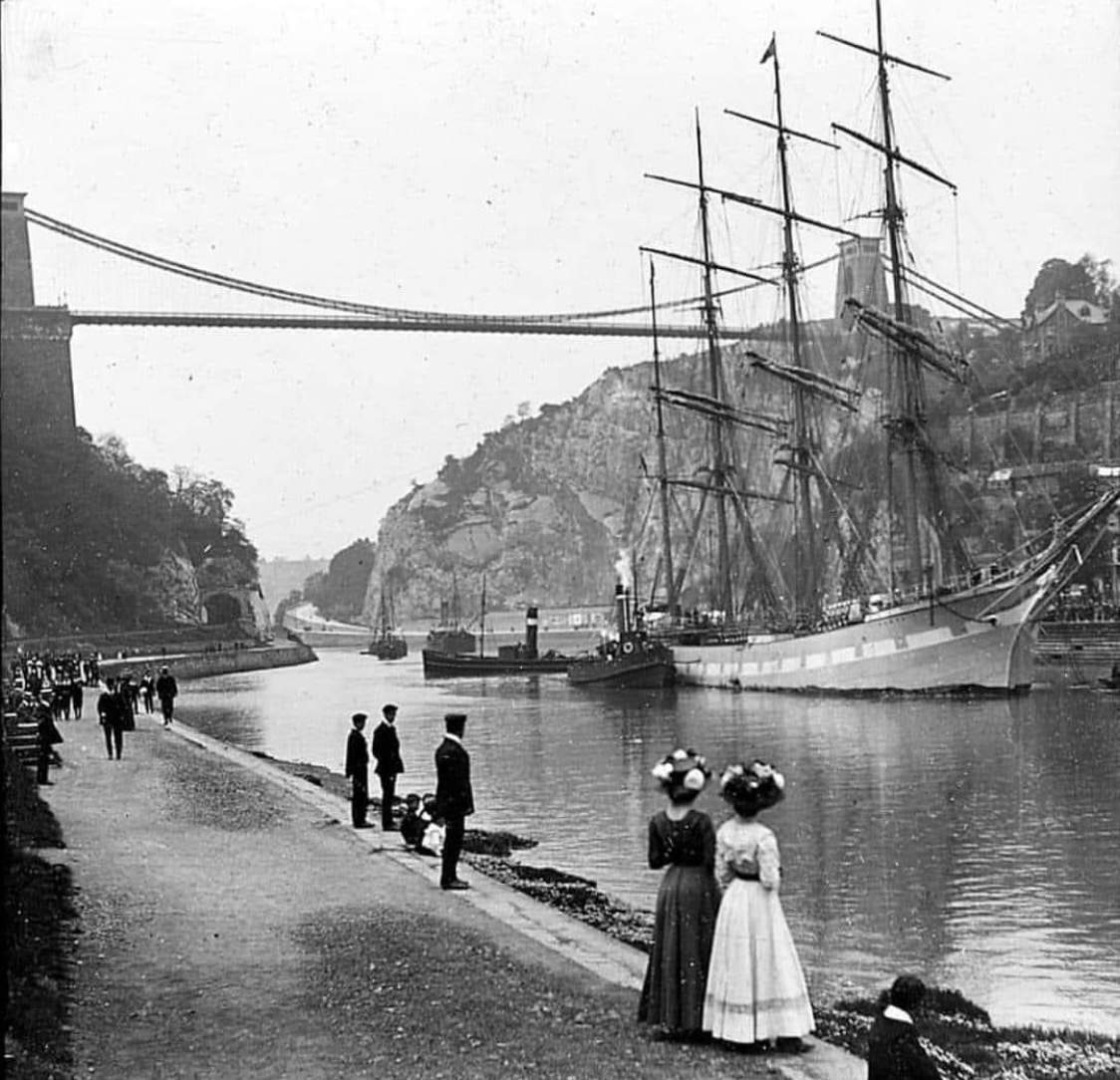 Solve Clifton suspension bridge, Bristol, Avon, England, 1908. jigsaw