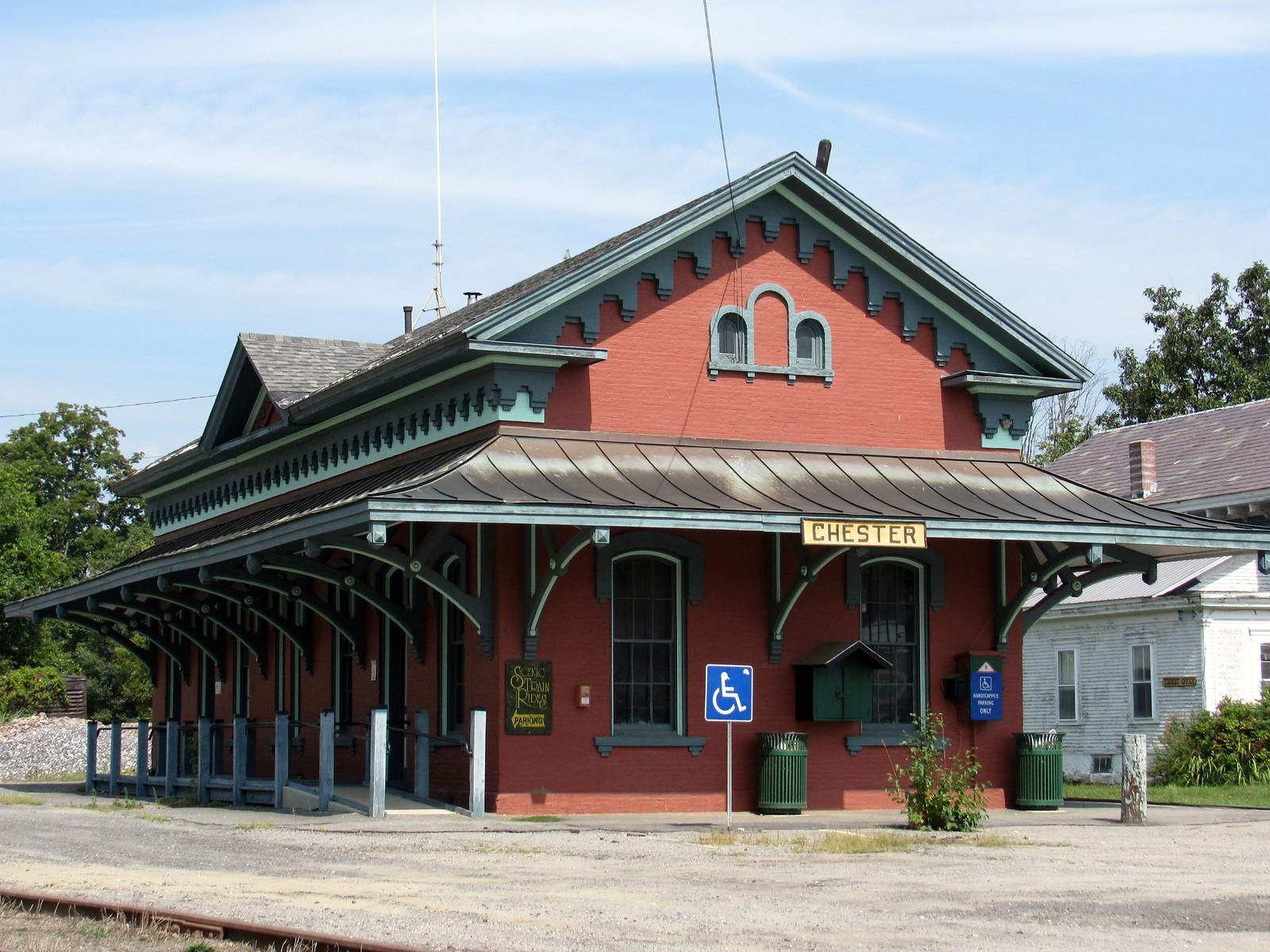Solve chester, vt train depot jigsaw puzzle online with 154 pieces