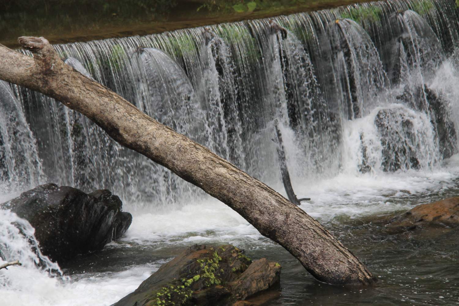 Solve Old Dam at the Nora Mill near Helen, GA jigsaw puzzle online with