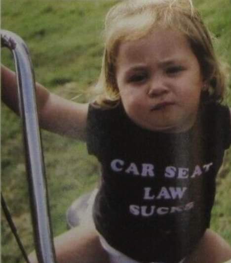 Solve Political T-Shirt jigsaw puzzle online with 56 pieces