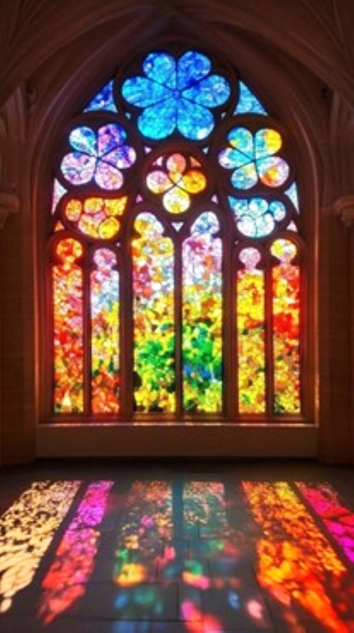 Solve Stained Glass jigsaw puzzle online with 170 pieces