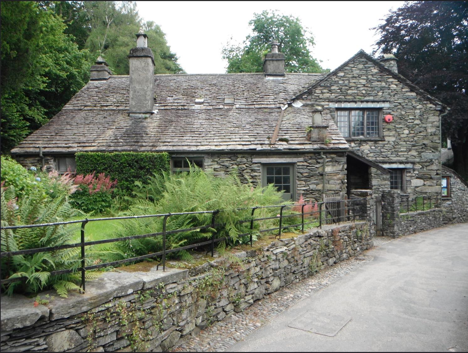 Solve Grasmere Lake District. UK. jigsaw puzzle online with 99 pieces