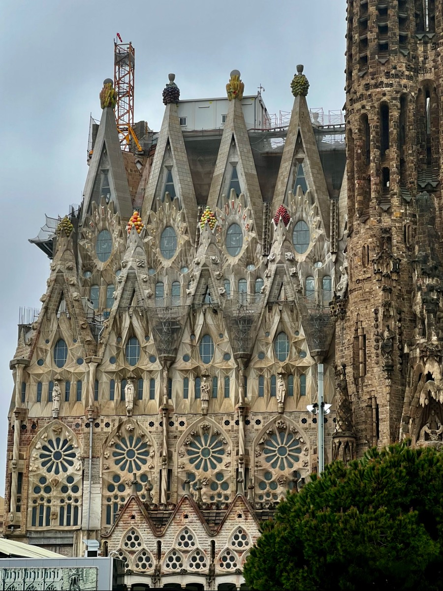 Sagrada Familia Barcelona Wooden Puzzle - 1000 Piece Travel Souvenir & Decor