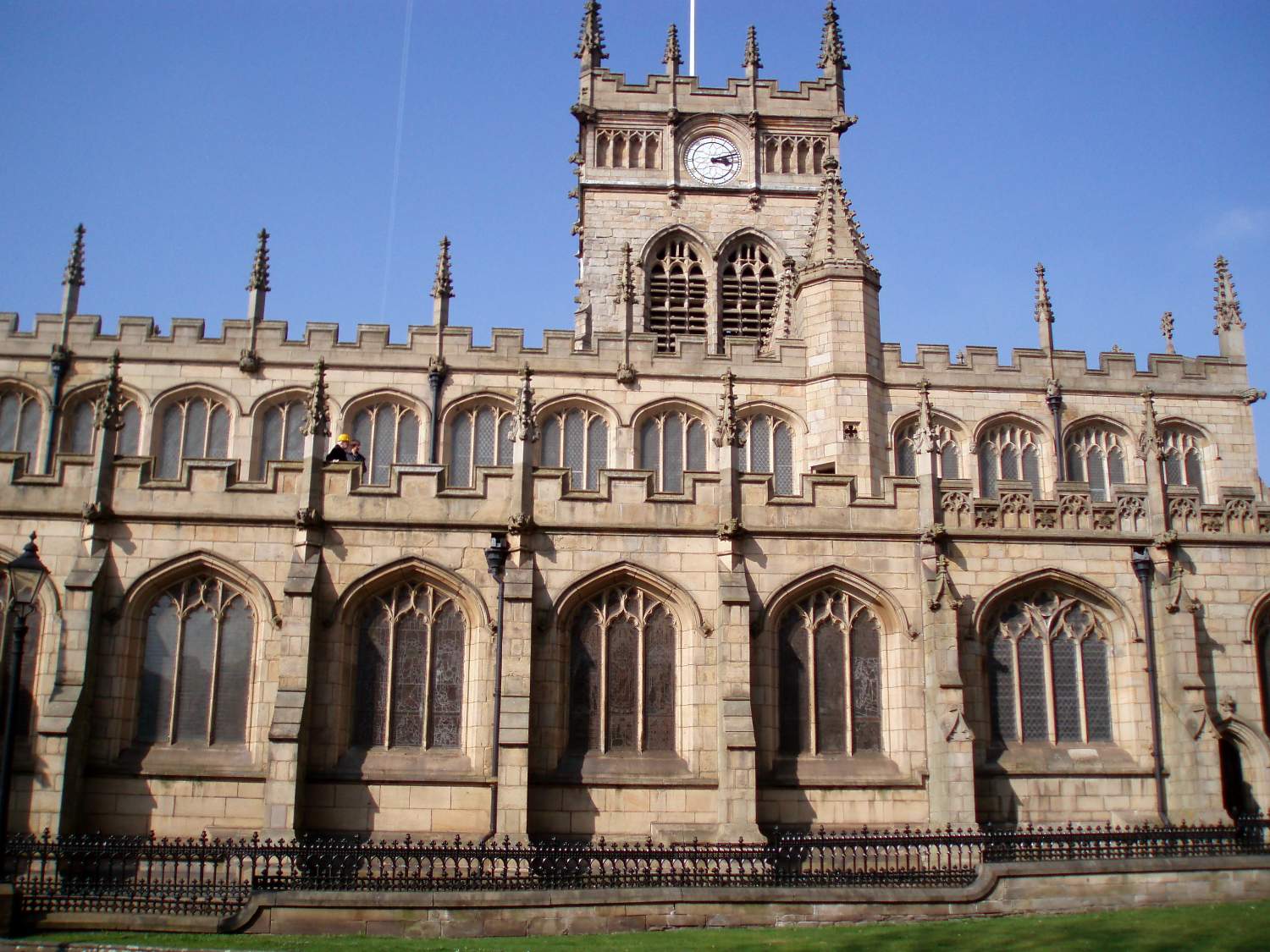 Solve Wigan Parish Church (3) jigsaw puzzle online with 48 pieces