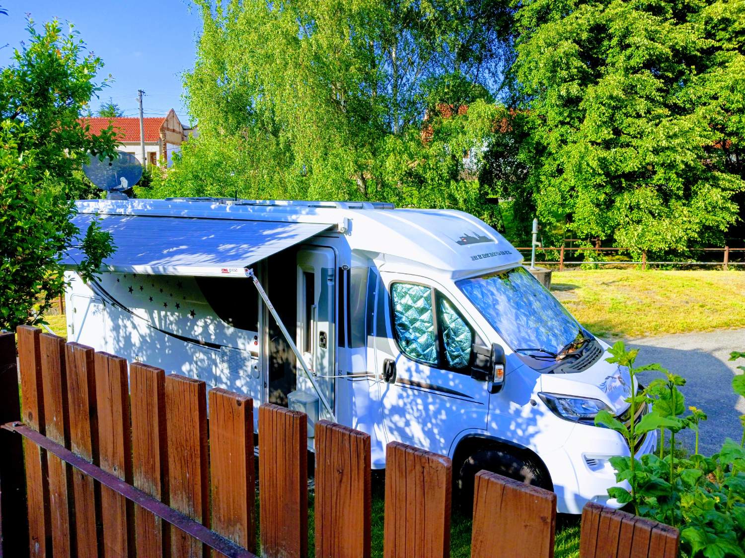 Solve EFFECTS jigsaw puzzle online with 99 pieces