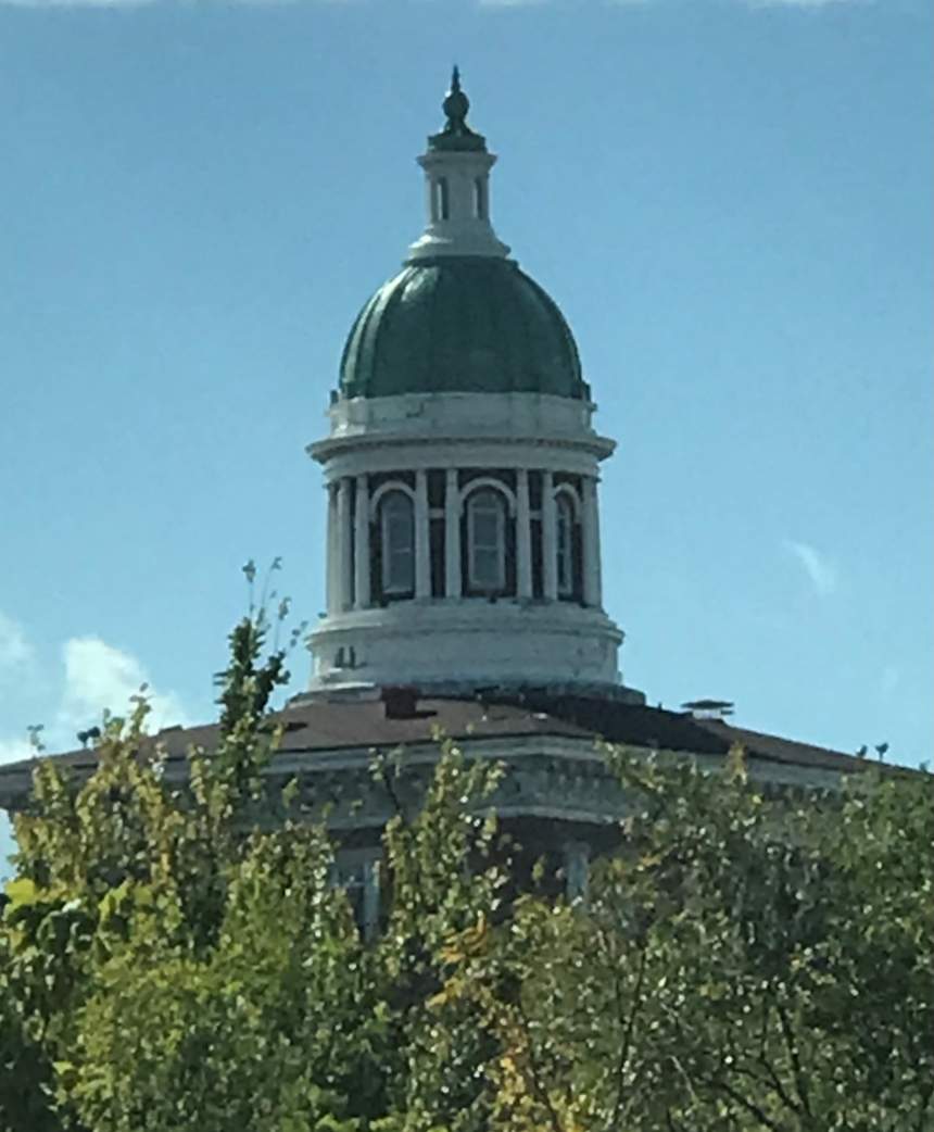 Solve Dome and Cupola jigsaw puzzle online with 20 pieces