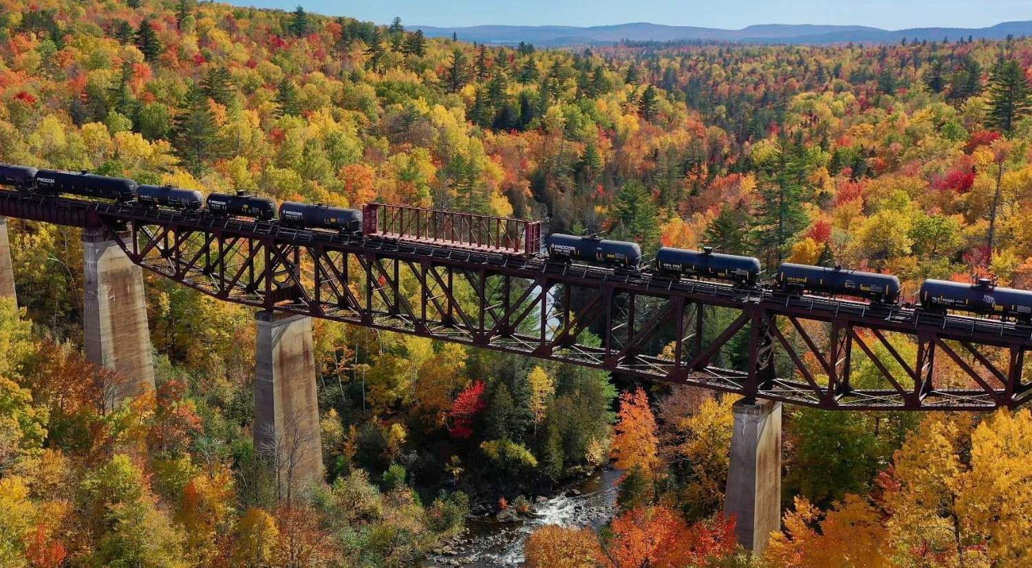 Solve Onawa Trestle Willimantic, Maine jigsaw puzzle online with 45