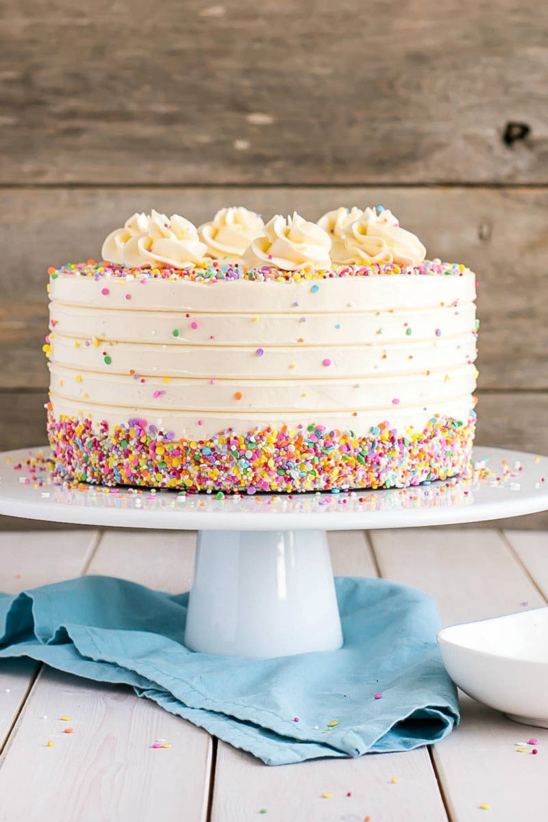Solve Vanilla Cake with Vanilla Buttercream Frosting jigsaw puzzle