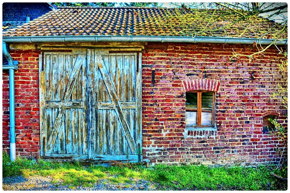 Solve Red Brick Storage Shed with Tiled Roof jigsaw puzzle online with