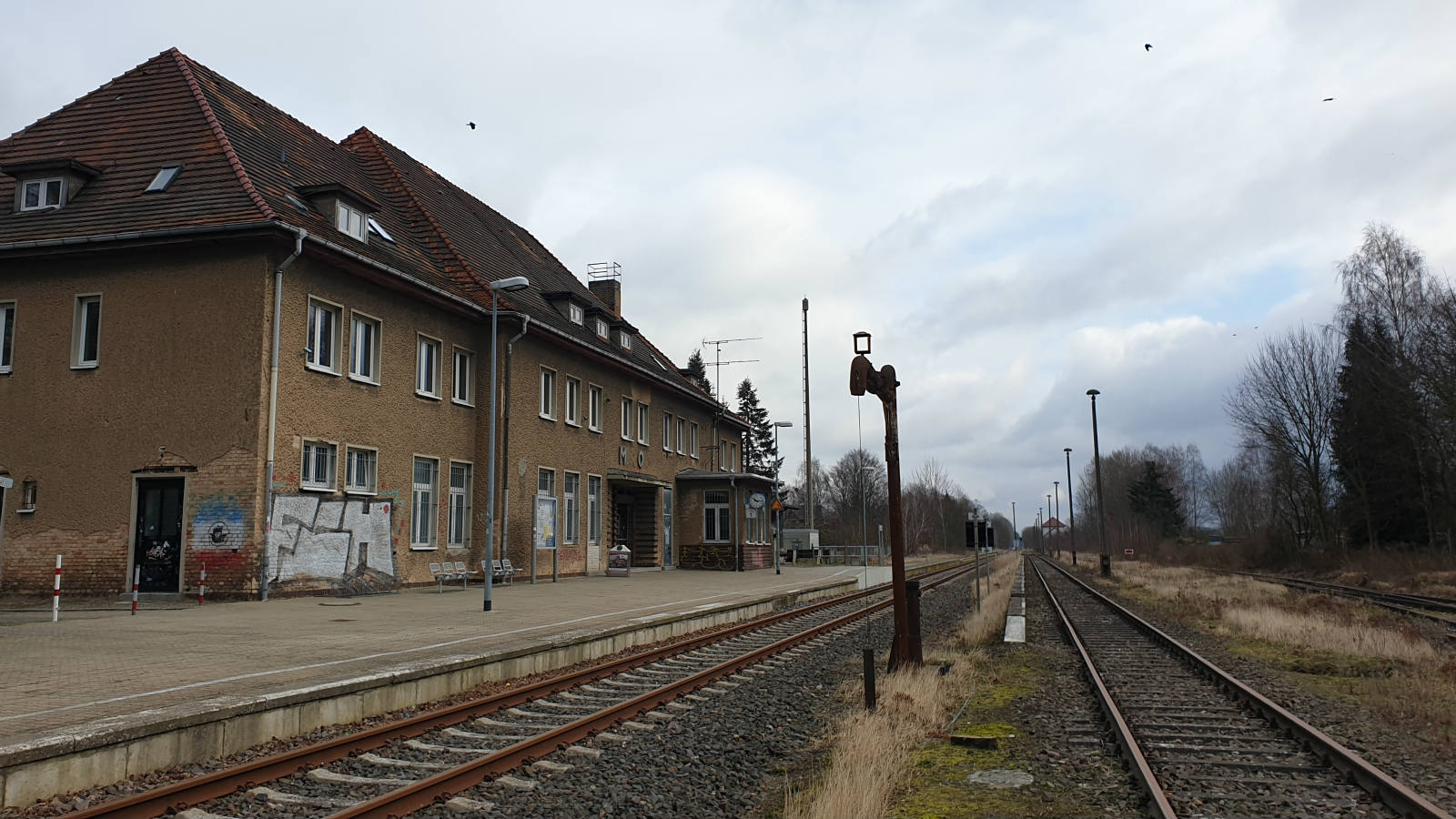 Solve Bahnhof Mirow jigsaw puzzle online with 405 pieces