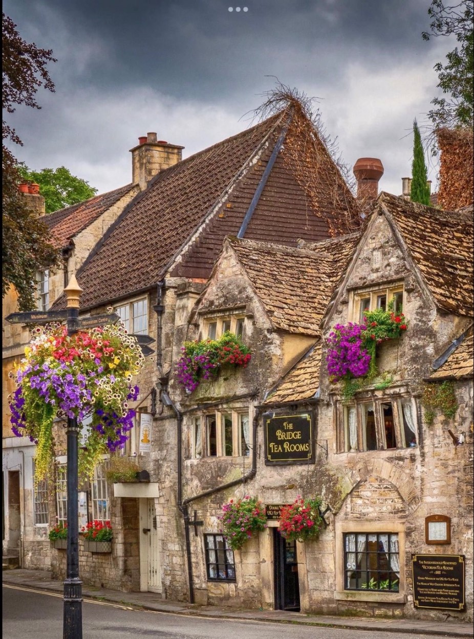 Solve The Bridge Tea Rooms, in BradfordonAvon, Wiltshire, UK., jigsaw puzzle online with 70 pieces