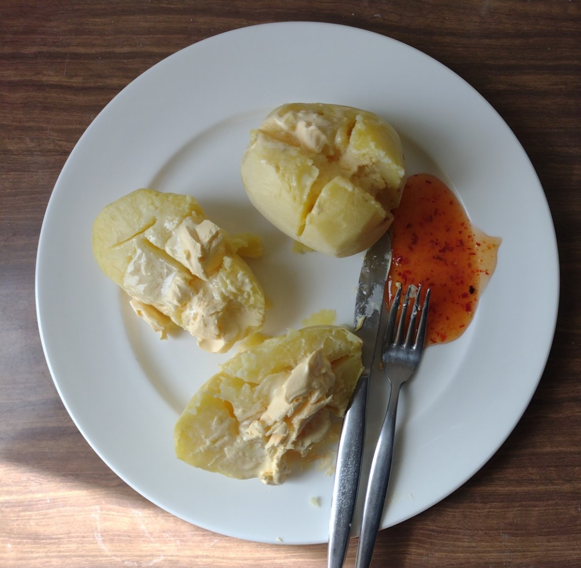 Solve Food I made *Baked potatoes with butter and sweet chilli sauce jigsaw puzzle online with