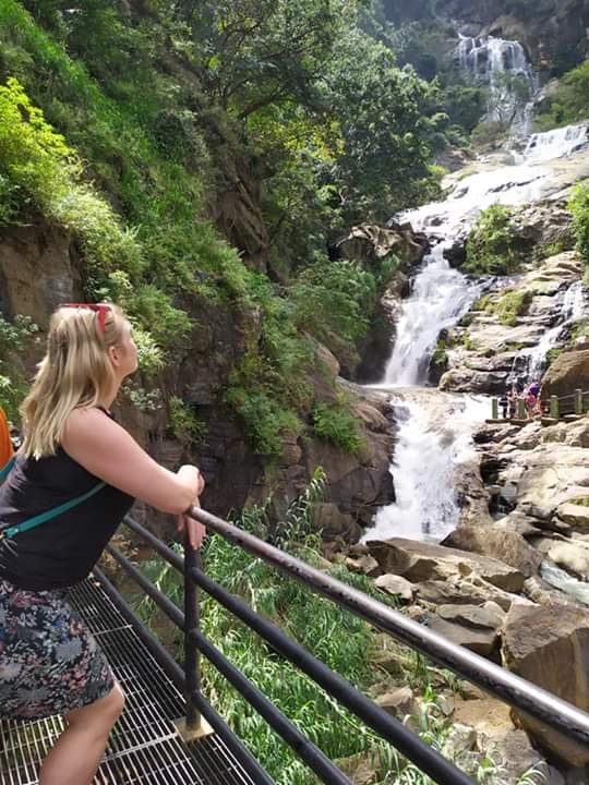 Solve Sri Lanka jigsaw puzzle online with 35 pieces