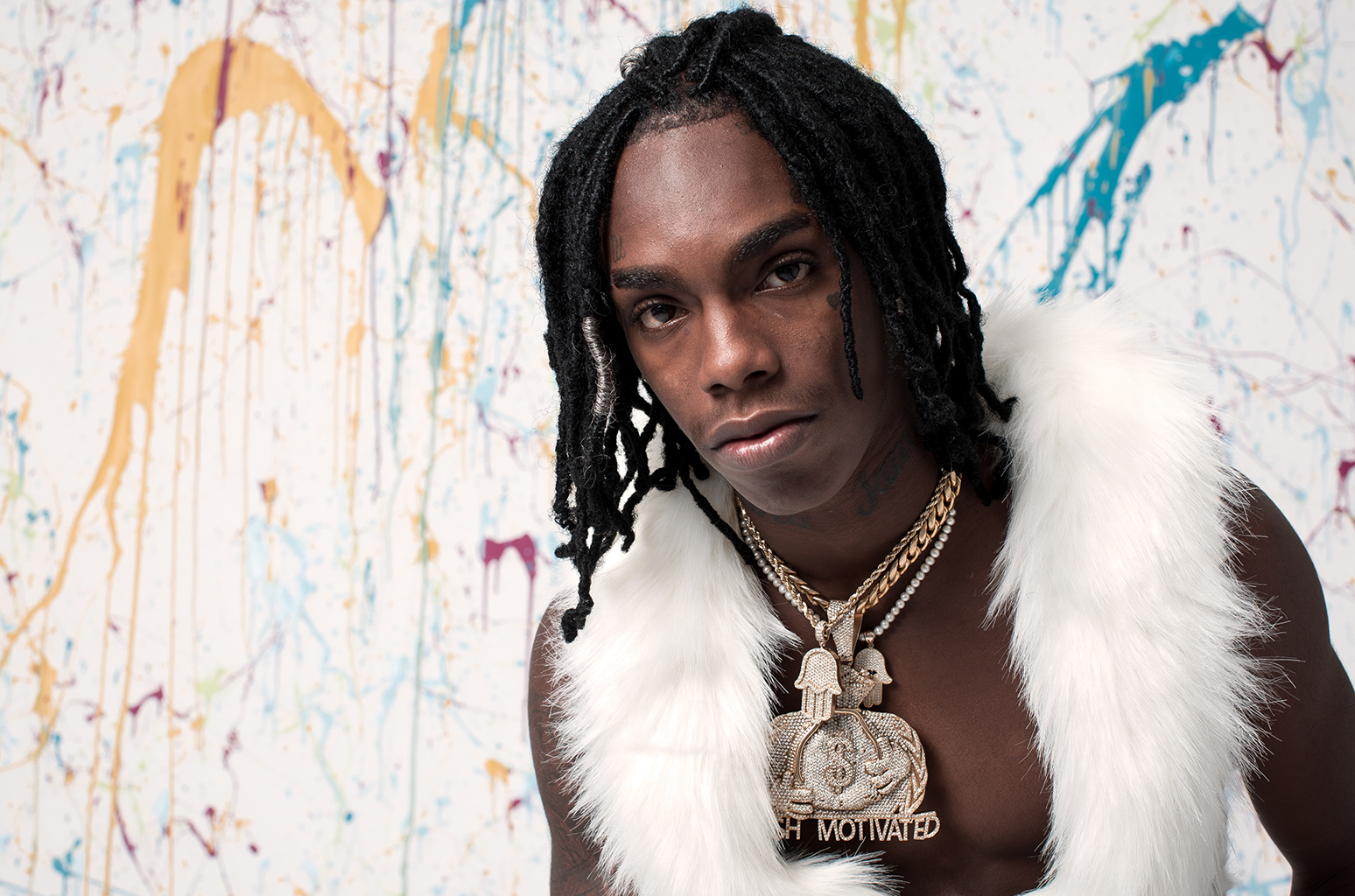 Solve YNW Melly jigsaw puzzle online with 442 pieces