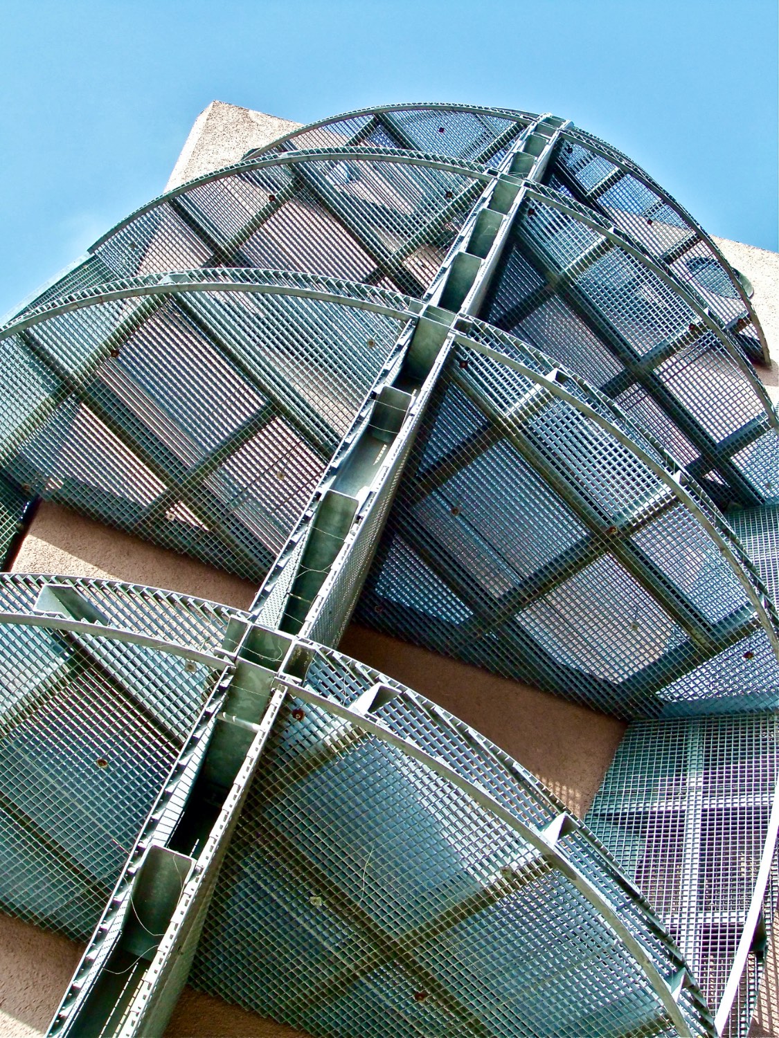 Solve Arty Shots Of Arty Architecture Jigsaw Puzzle Online With 99 Pieces