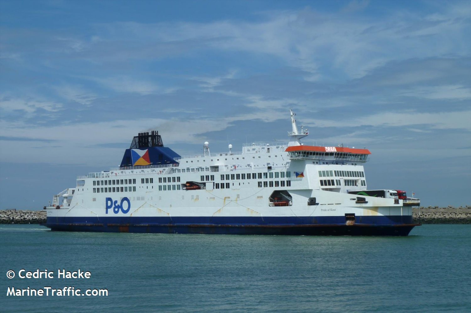 Solve Pride of Kent jigsaw puzzle online with 24 pieces