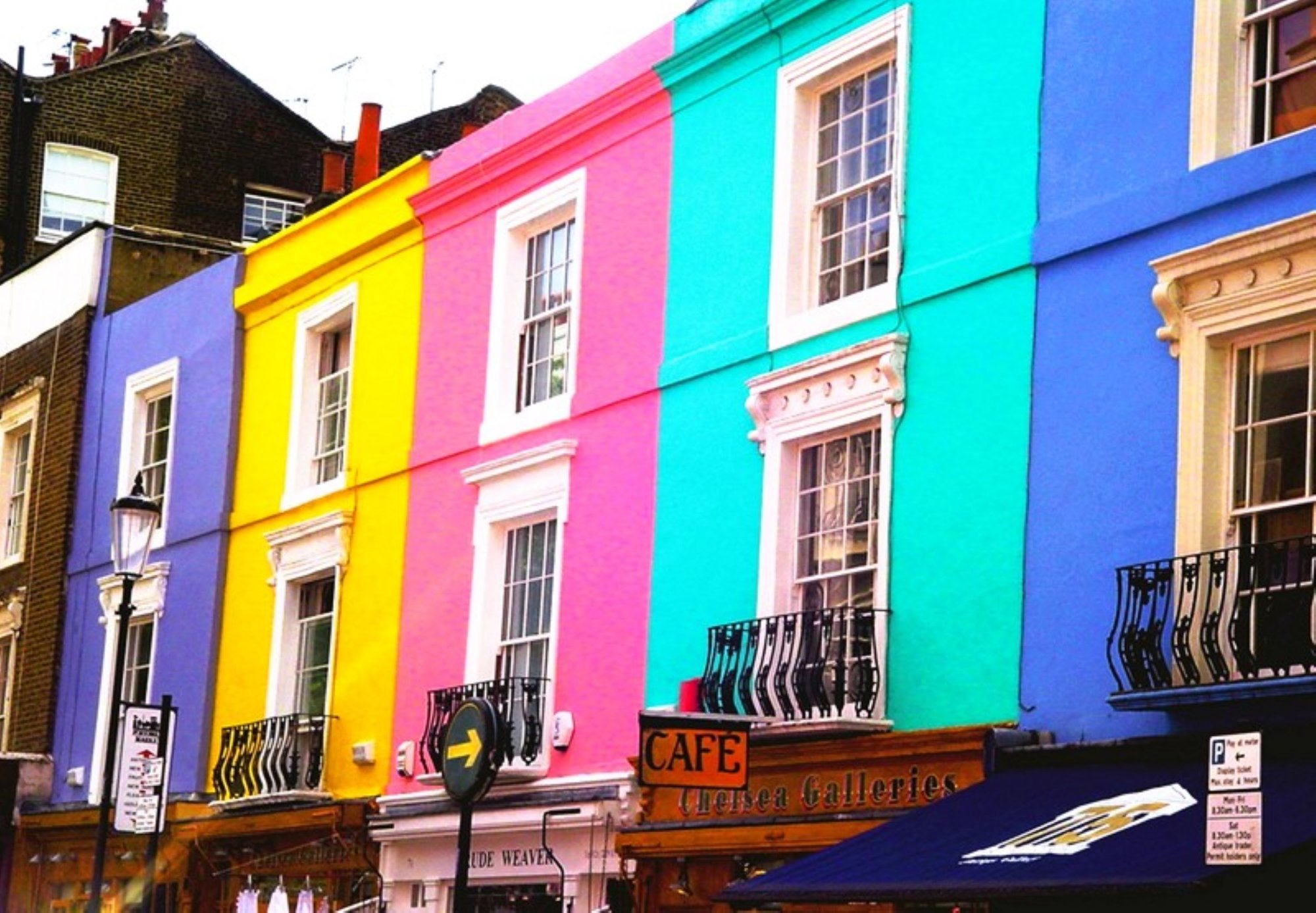 Фасадная краска facade paint. Интересные фасады домов. Разноцветные здания. Разноцветные домики. Цветные фасады домов.