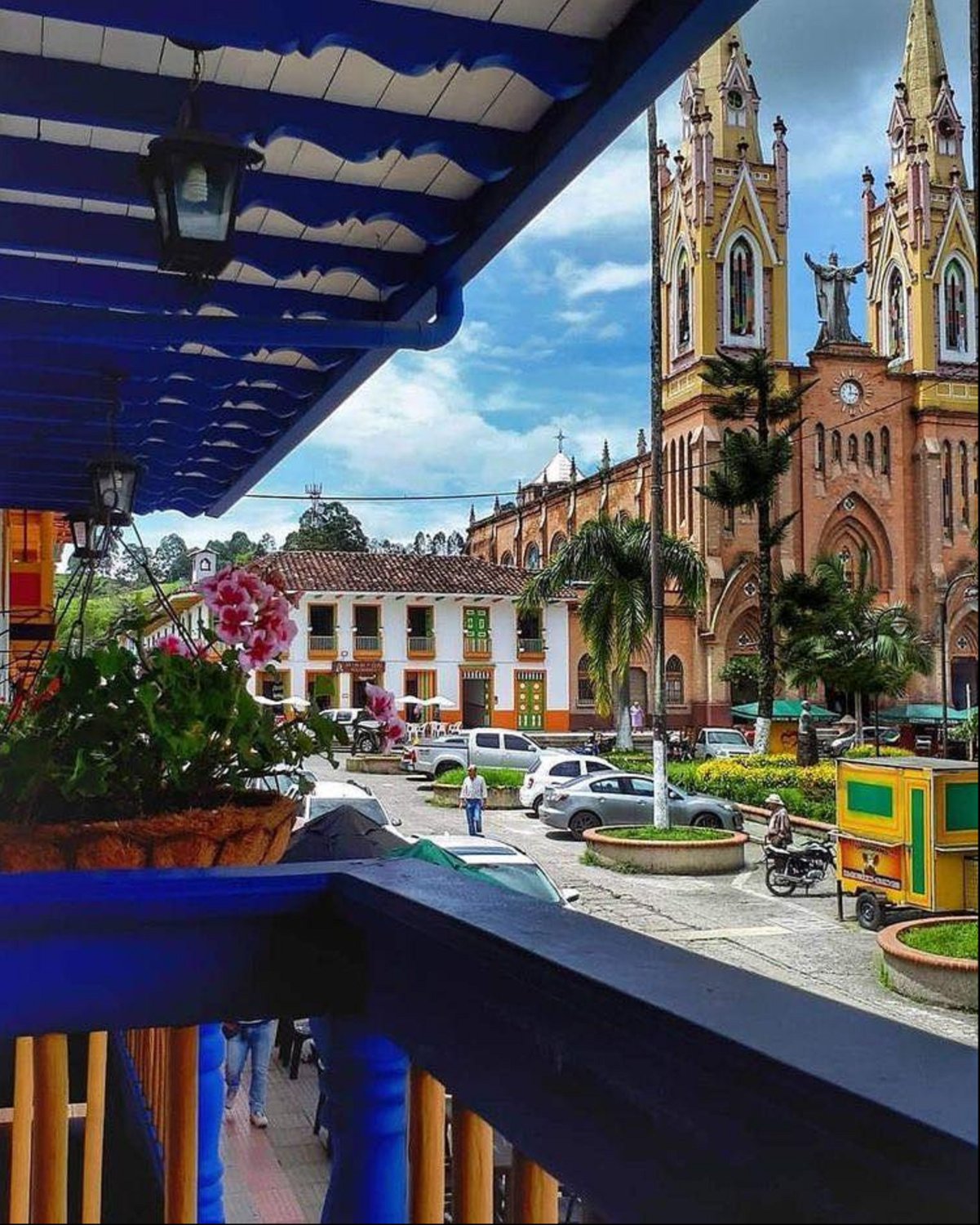 Solve Municipio de RisaraldaCaldas Colombia.bmp jigsaw puzzle online