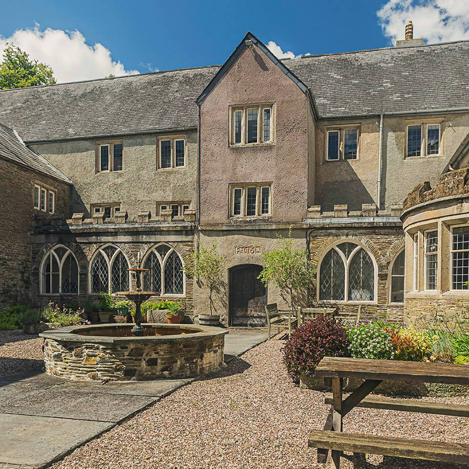 Solve Werrington Park Cornwall jigsaw puzzle online with 256 pieces