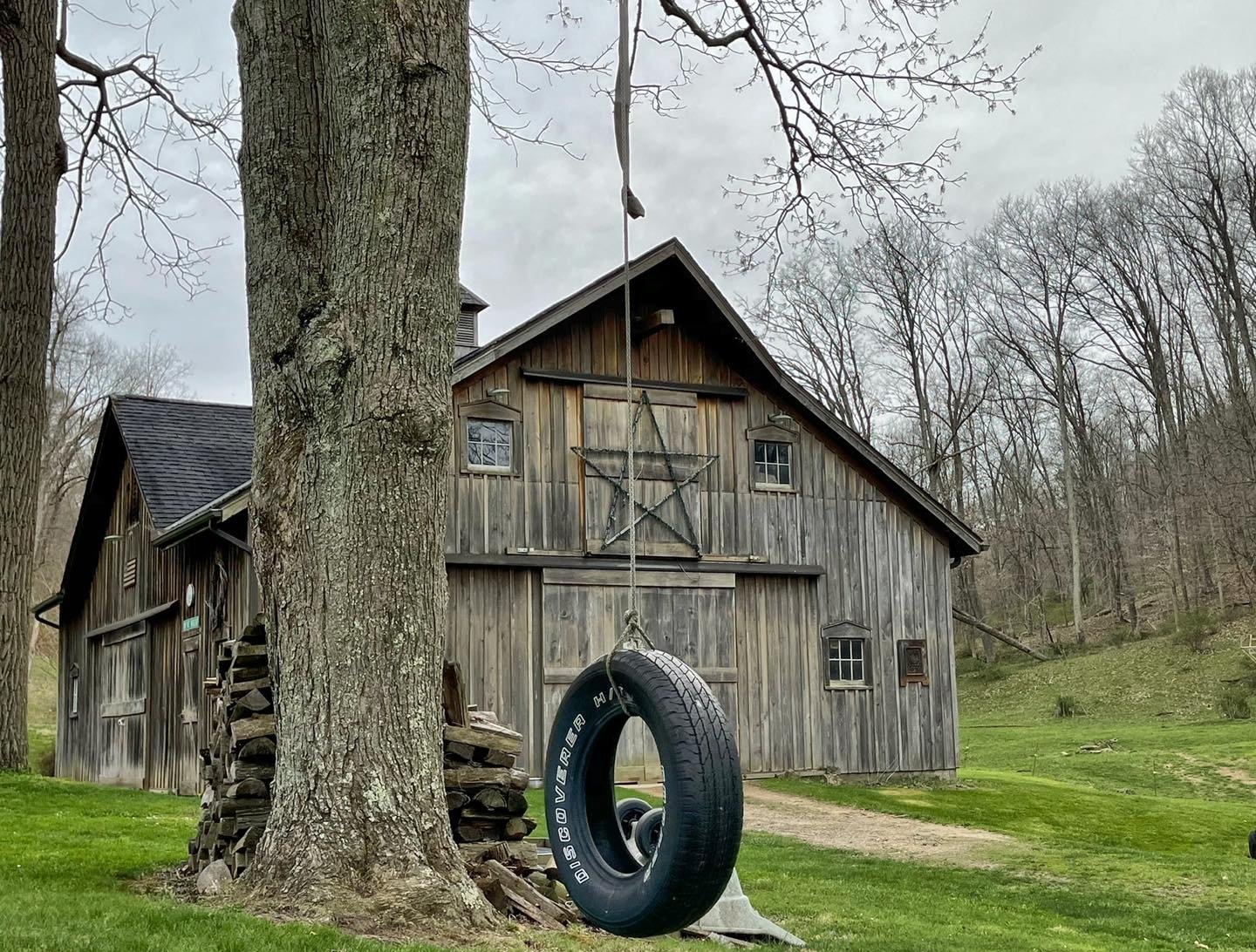 Jigsaw Puzzle 266 pieces Tire swing barn Hidden Barns Jigidi