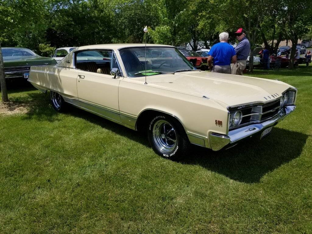 Solve 1967 Dodge Monaco 500 jigsaw puzzle online with 108 pieces Solve 1967 Dodge Monaco 500 jigsaw puzzle online with 108 pieces