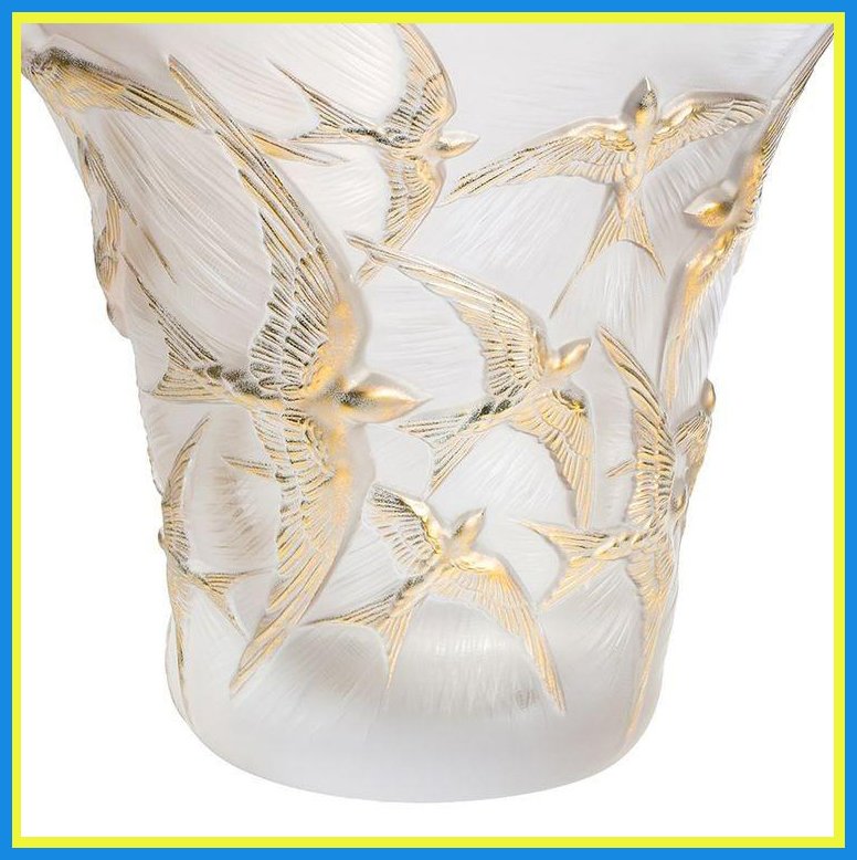 Solve Lalique jigsaw puzzle online with 81 pieces