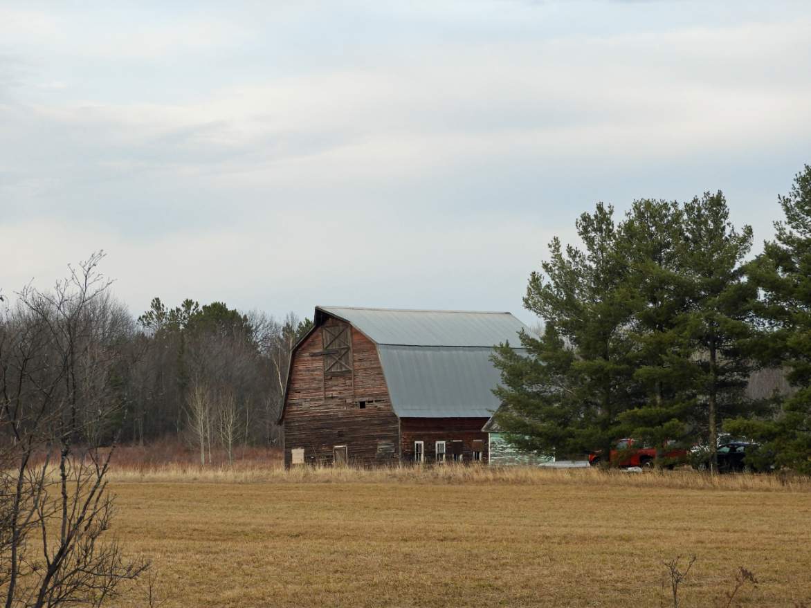 Puzzle 20 pièces Brown barn good roof Jigidi