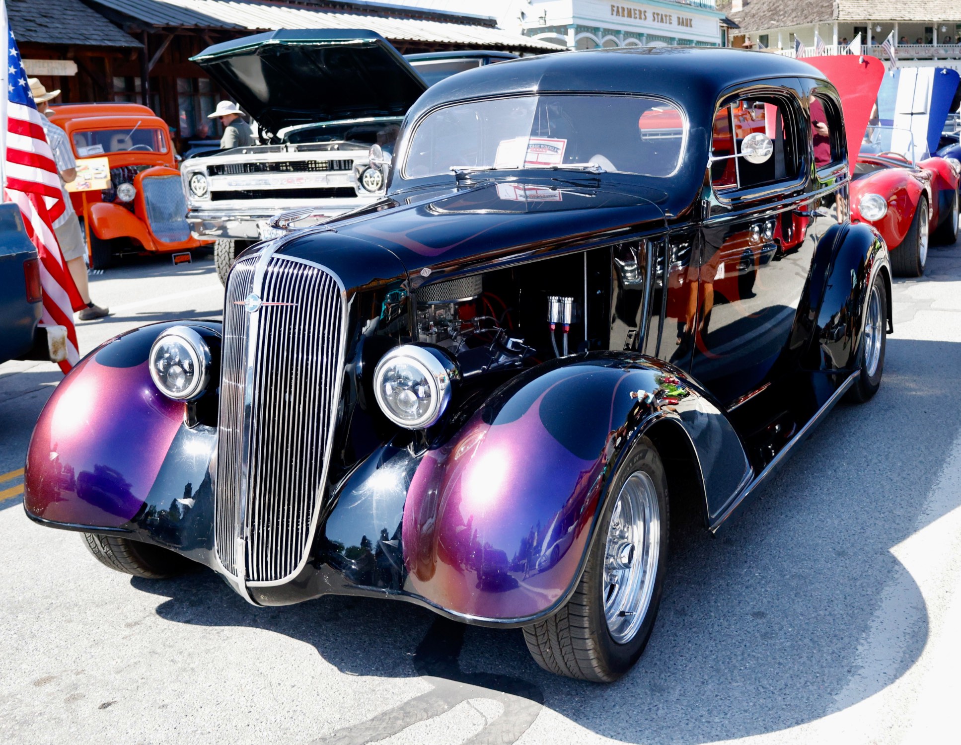 Solve Winthrop wa. car show jigsaw puzzle online with 80 pieces