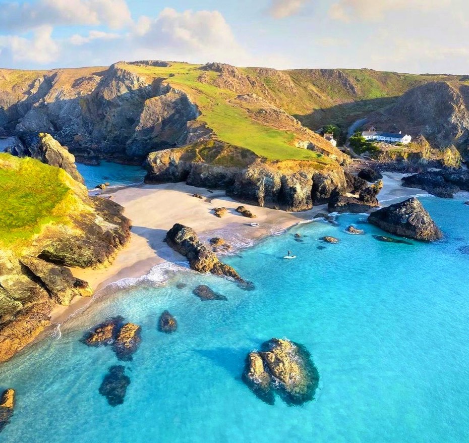 Solve Helston, UK photographer Liam Alford jigsaw puzzle online with