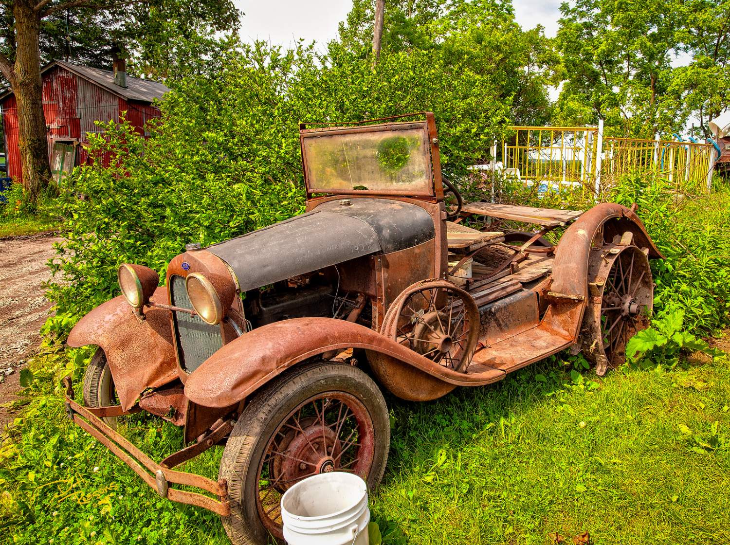 Solve ford model a tractor aka rust bucket jigsaw puzzle online with ...