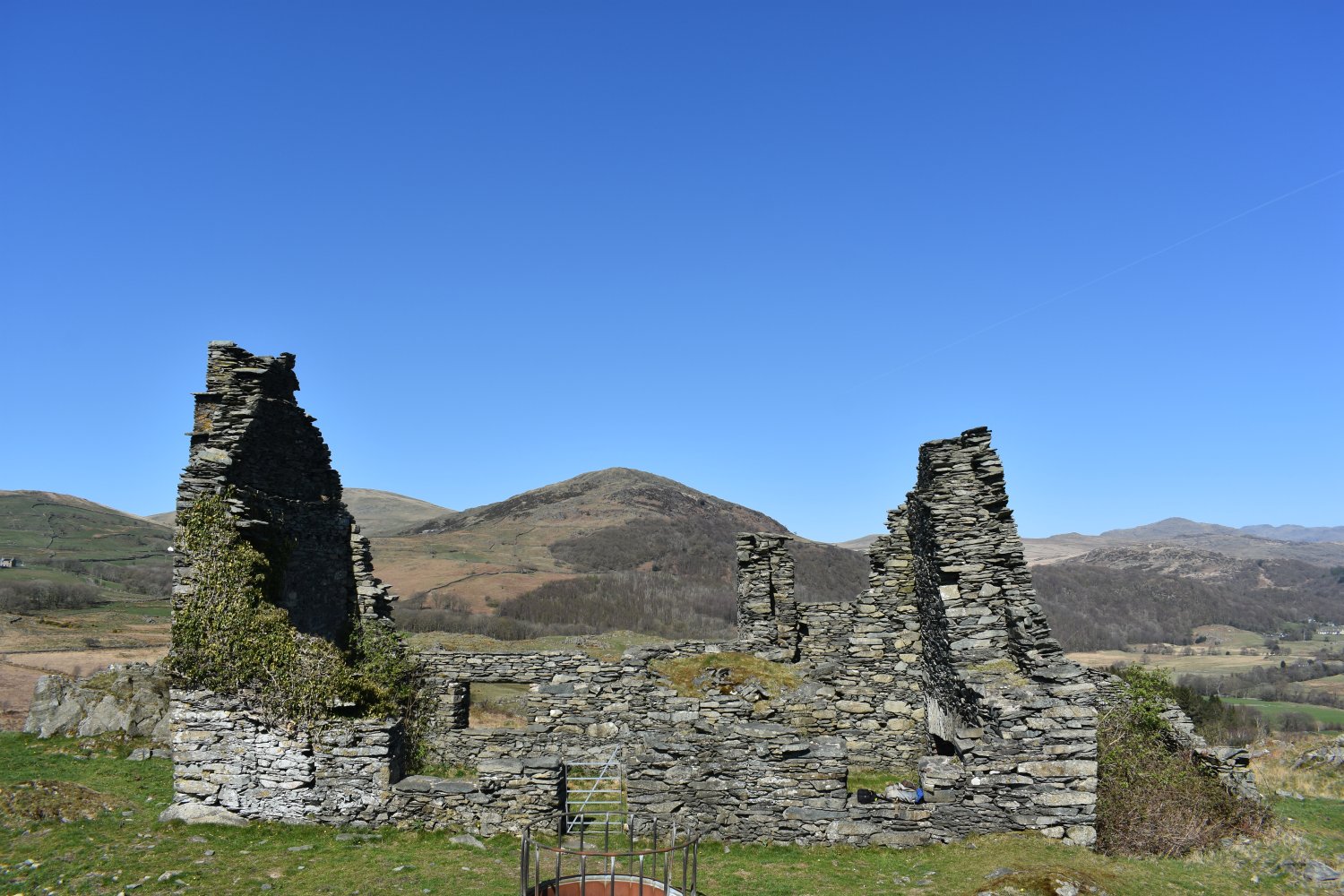 Frith Hall Solve The ruins of Frith Hall,1608 a former hunting lodge, jigsaw ...