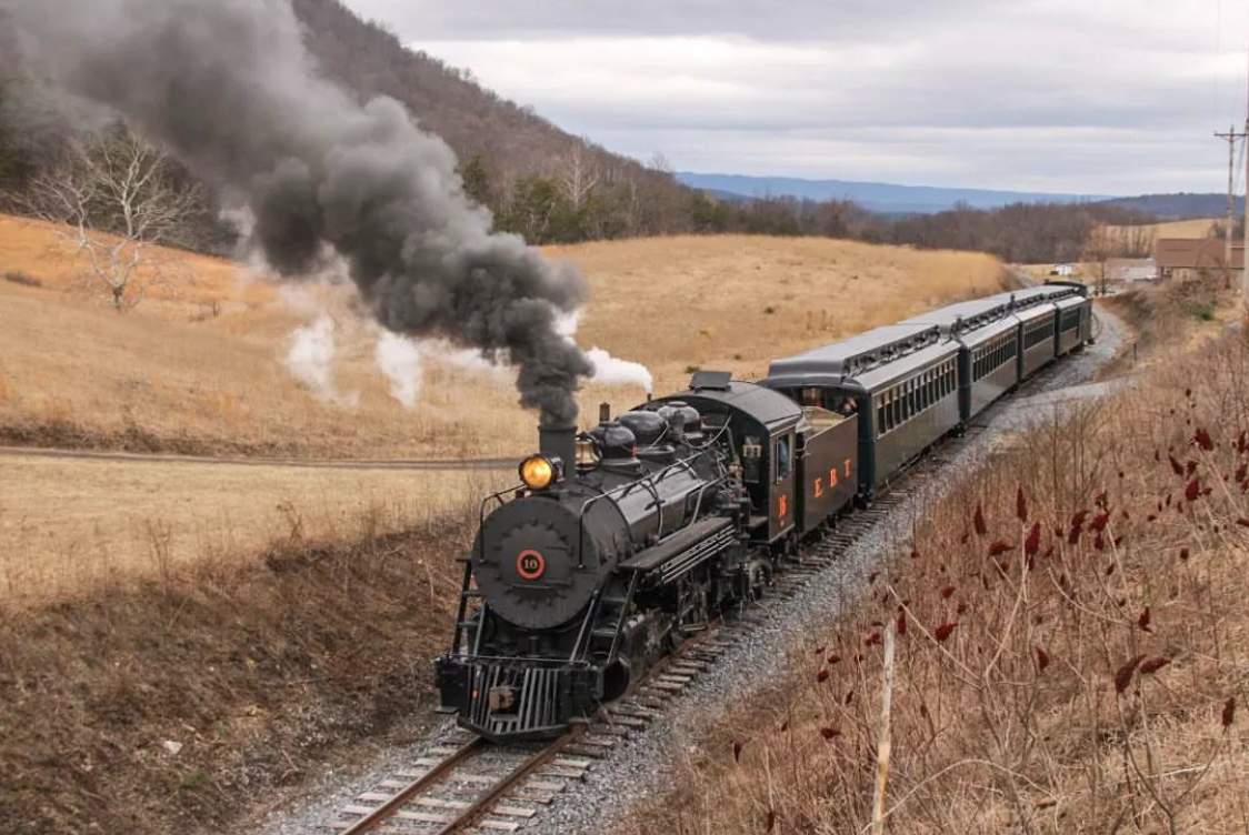 Solve Shirleysburg, Pennsylvania jigsaw puzzle online with 77 pieces