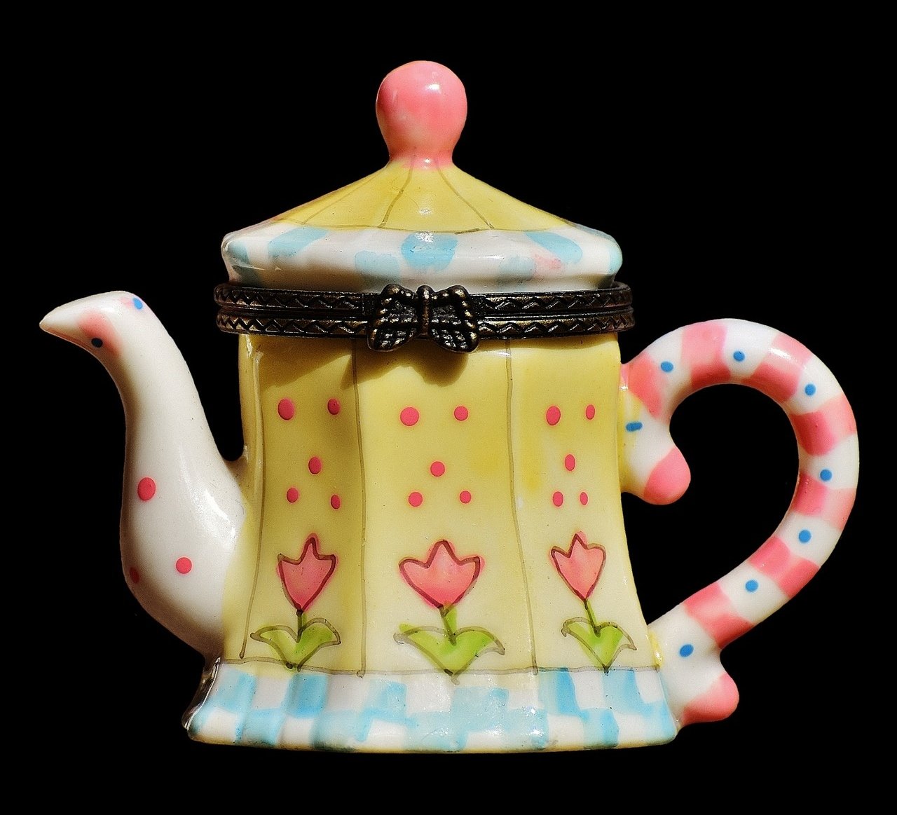 Solve Fancy Teapot (resize 9 to 399 pieces) jigsaw puzzle online with