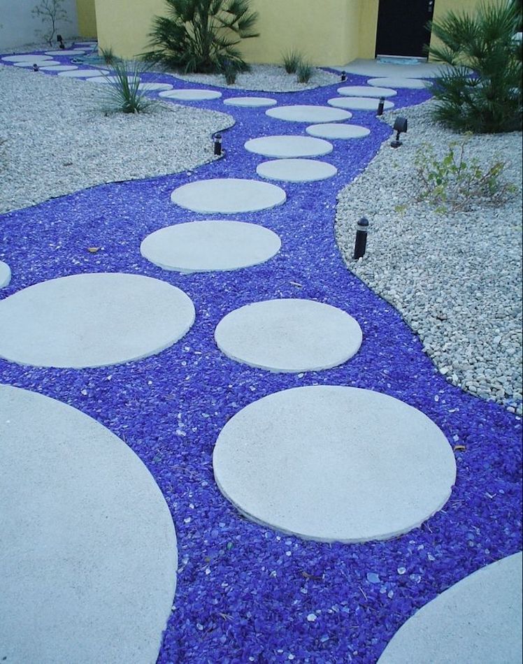 Solve Stepping Stones jigsaw puzzle online with 80 pieces