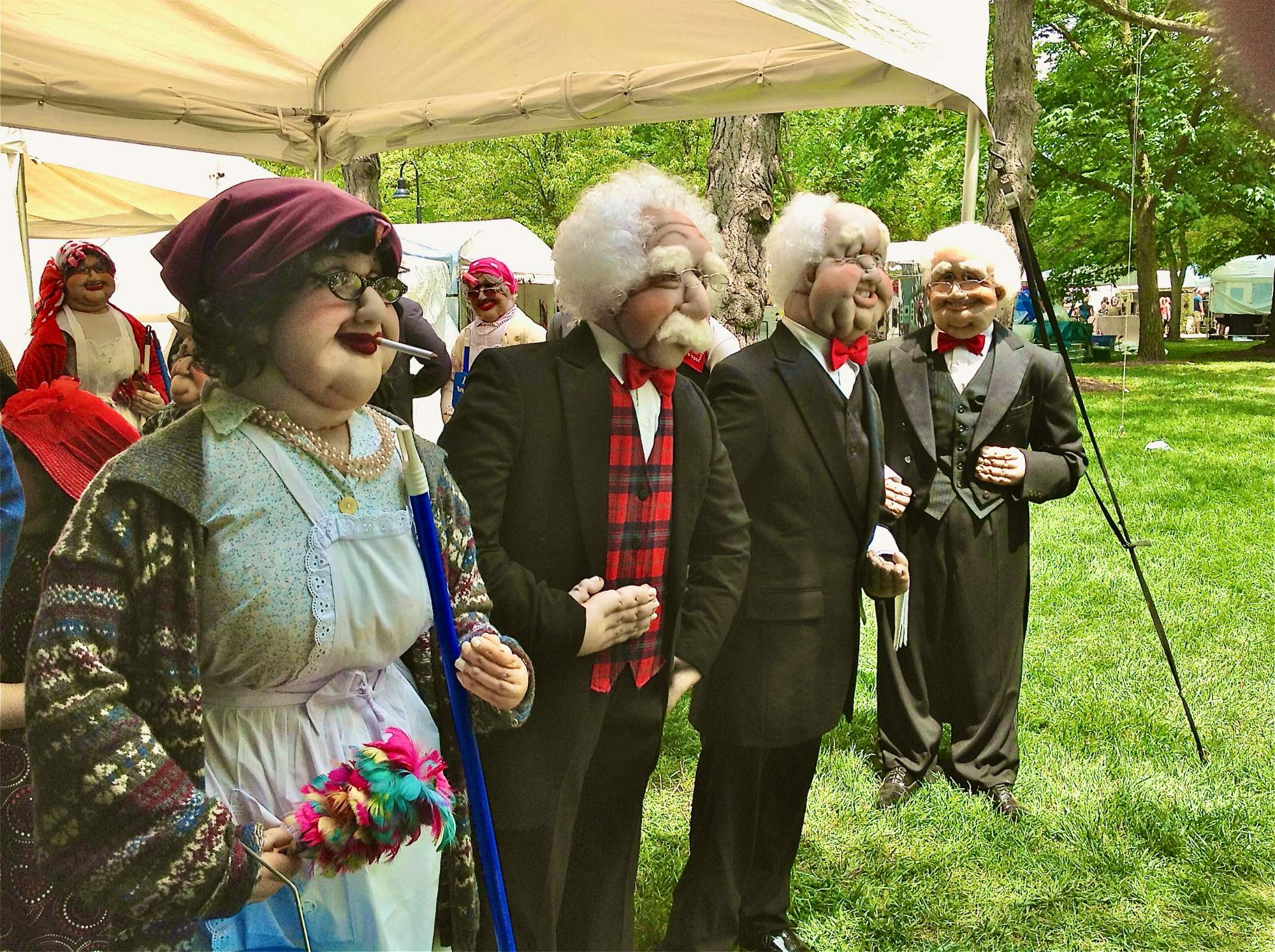 Solve Garden Party Guests for Sale or Rent jigsaw puzzle online with