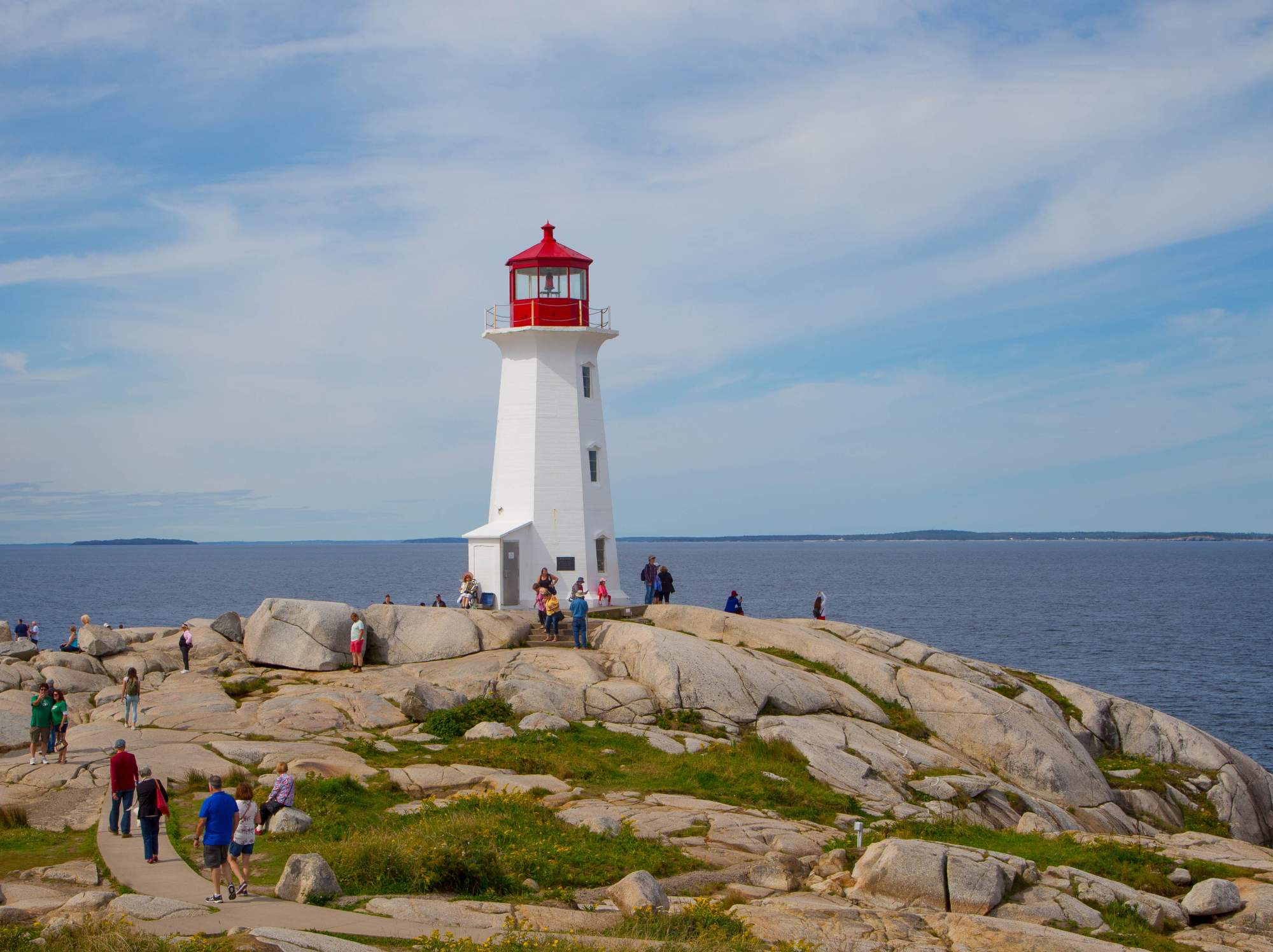 Solve Peggy's Cove jigsaw puzzle online with 266 pieces