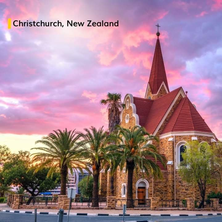 Solve Christchurch jigsaw puzzle online with 25 pieces