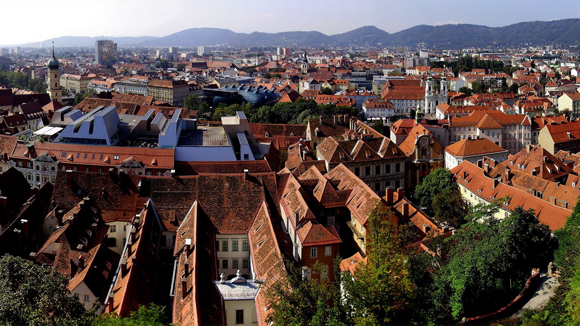 Solve Austria_Graz jigsaw puzzle online with 180 pieces