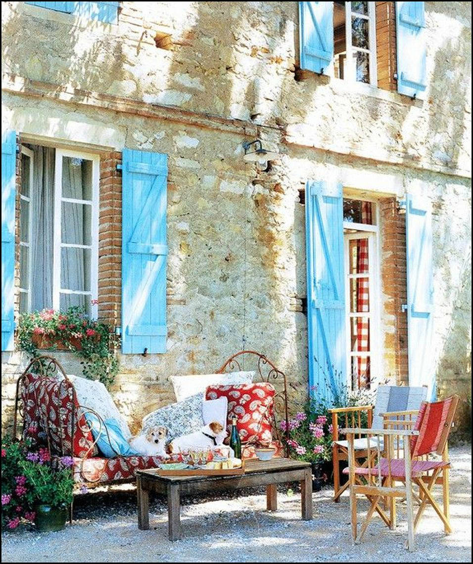 Solve Kathryn Ireland Opens Up About Her Provence Getaway jigsaw puzzle ...