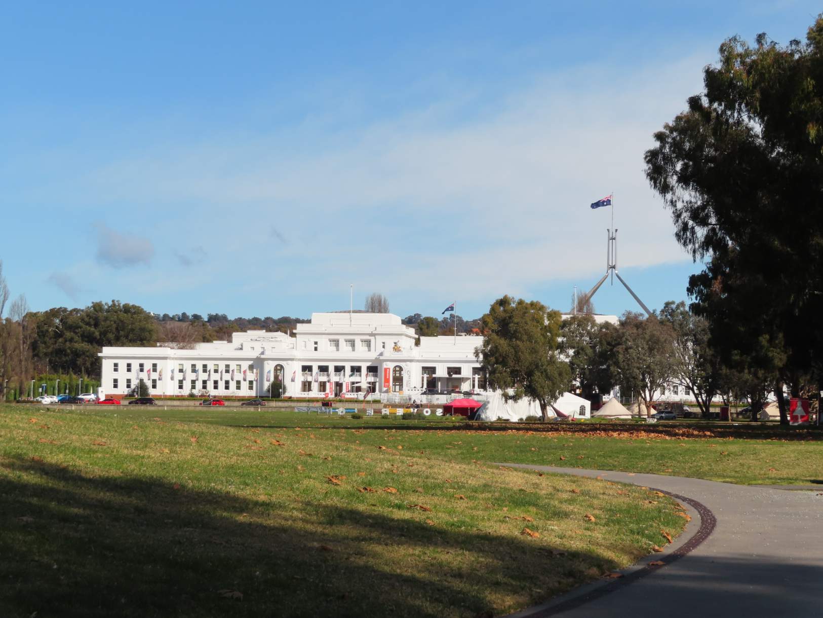 Solve Old Parliament House, Canberra jigsaw puzzle online with 130 pieces
