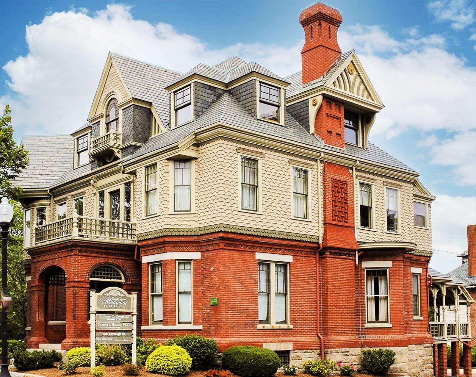 Solve New Bedford, Massachusetts jigsaw puzzle online with 252 pieces